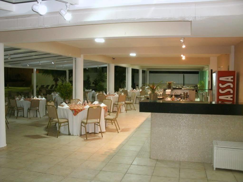 Itu Plaza Hotel Exteriör bild